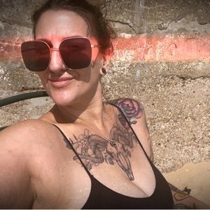 Meet your Posher, Jeanette